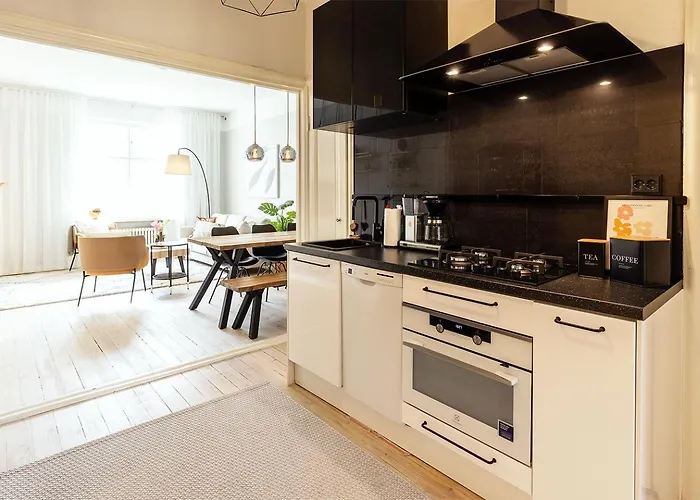 Unique & Scandinavian - Sauna, Center, Metro 아파트 *